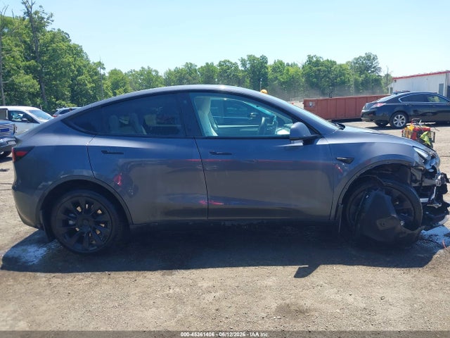 Продажа на аукционе авто 2023 Tesla Model Y Awd/long Range Dual Motor All-wheel Drive, vin: 7SAYGDEE2PF692514, номер лота: 45361406