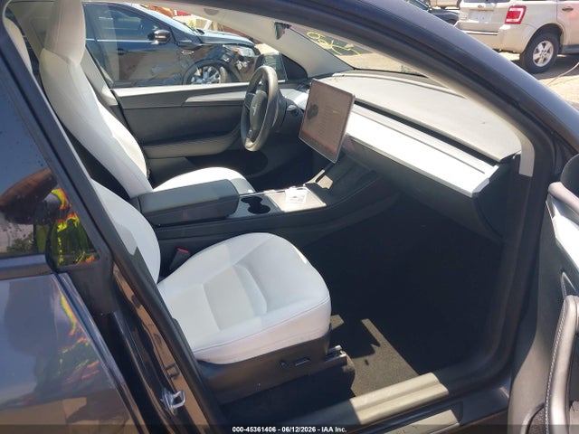 Продажа на аукционе авто 2023 Tesla Model Y Awd/long Range Dual Motor All-wheel Drive, vin: 7SAYGDEE2PF692514, номер лота: 45361406