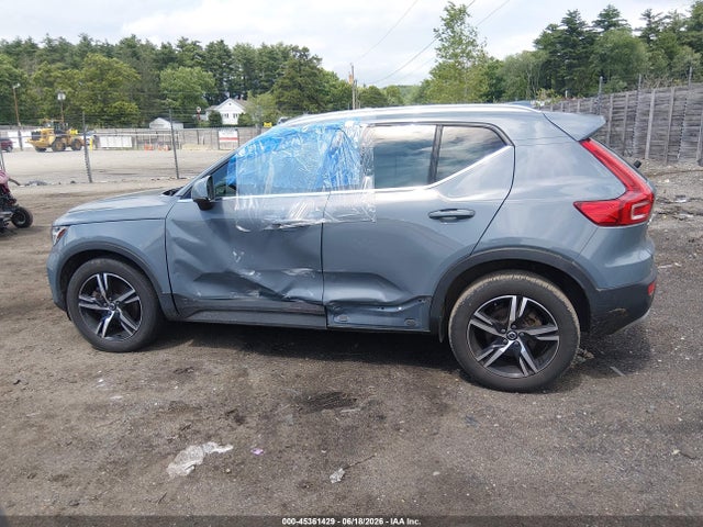 Volvo Xc40 B5 Plus Bright Theme 2023 YV4L12UN1P2966493 Image 14