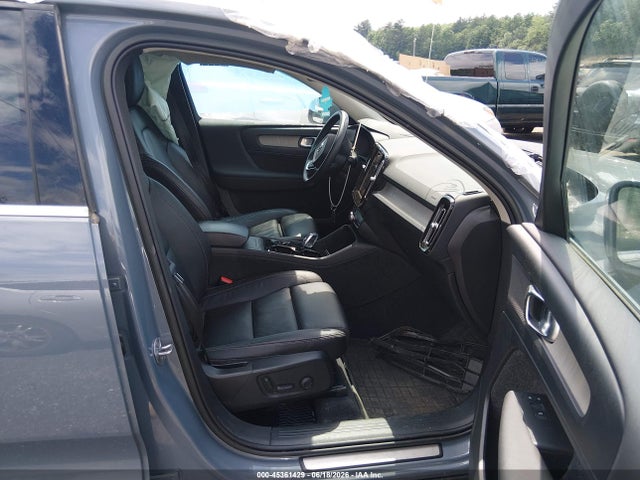 Volvo Xc40 B5 Plus Bright Theme 2023 YV4L12UN1P2966493 Image 5