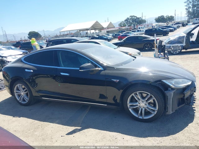 45361504 :رقم المزاد ، 5YJSA1CN9DFP27745 vin ، 2013 Tesla Model S مزاد بيع