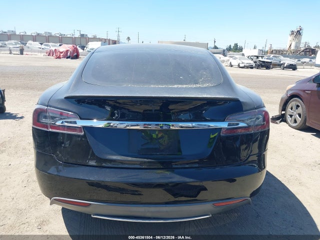 45361504 :رقم المزاد ، 5YJSA1CN9DFP27745 vin ، 2013 Tesla Model S مزاد بيع
