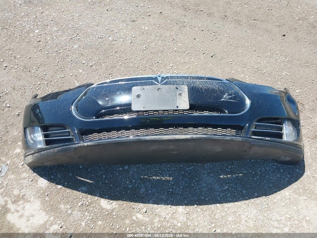 45361504 :رقم المزاد ، 5YJSA1CN9DFP27745 vin ، 2013 Tesla Model S مزاد بيع