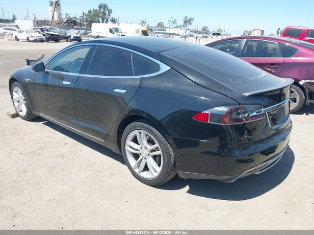 45361504 :رقم المزاد ، 5YJSA1CN9DFP27745 vin ، 2013 Tesla Model S مزاد بيع