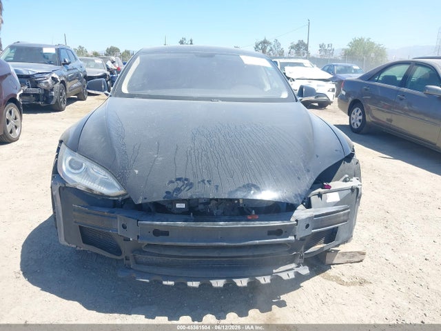 45361504 :رقم المزاد ، 5YJSA1CN9DFP27745 vin ، 2013 Tesla Model S مزاد بيع