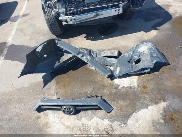 Toyota 4RUNNER SR5 2024 JTEEU5JR8R5306783 Image 12