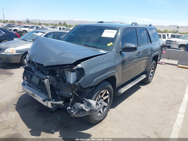 Toyota 4RUNNER SR5 2024 JTEEU5JR8R5306783 Image 2