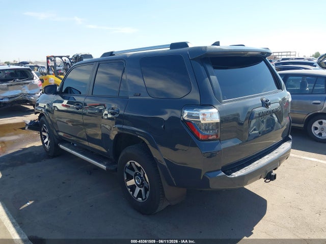 Toyota 4RUNNER SR5 2024 JTEEU5JR8R5306783 Image 3