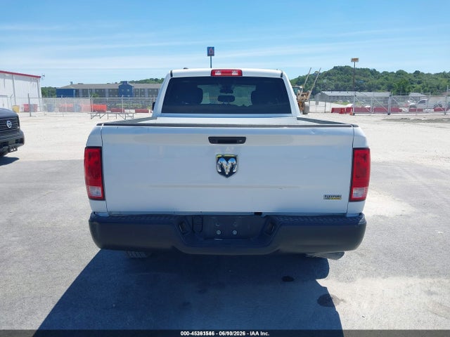 45361546 :رقم المزاد ، 1C6RR6FG5JS272416 vin ، 2018 Ram 1500 Tradesman  4x2 6'4 Box مزاد بيع