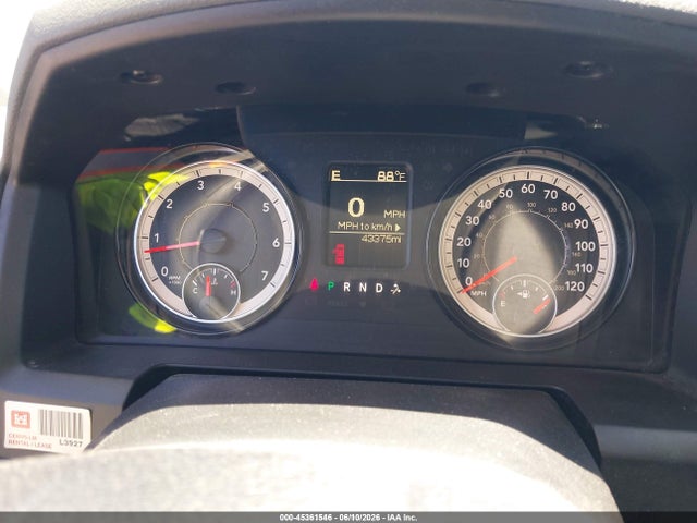 45361546 :رقم المزاد ، 1C6RR6FG5JS272416 vin ، 2018 Ram 1500 Tradesman  4x2 6'4 Box مزاد بيع