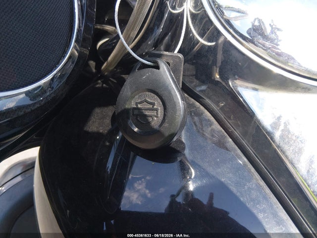 Harley-Davidson Flhtk Ultra Limited 2015 1HD1KEL16FB702920 Image 11