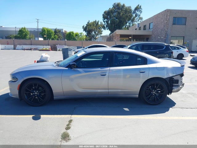 2C3CDXHG1HH585257 Dodge Charger Sxt Rwd