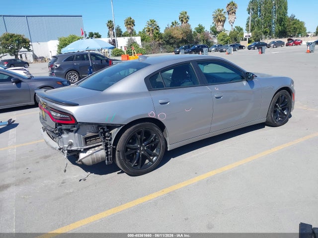 2C3CDXHG1HH585257 Dodge Charger Sxt Rwd