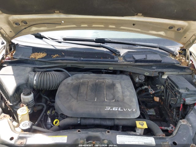 45361677 :رقم المزاد ، 2A4RR5DG4BR768553 vin ، 2011 Chrysler Town & Country Touring مزاد بيع