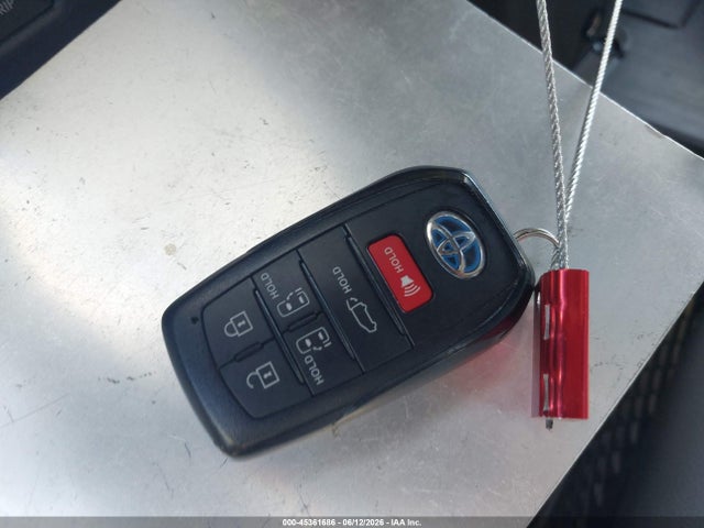 45361686 :رقم المزاد ، 5TDJRKEC5NS102780 vin ، 2022 Toyota Sienna Xle مزاد بيع