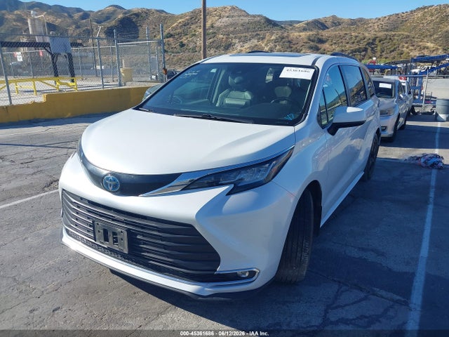 45361686 :رقم المزاد ، 5TDJRKEC5NS102780 vin ، 2022 Toyota Sienna Xle مزاد بيع
