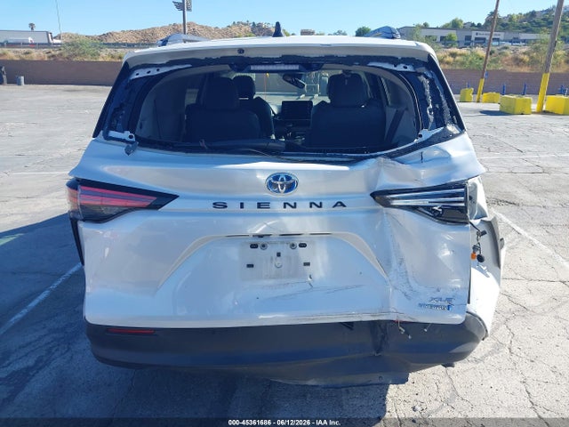 45361686 :رقم المزاد ، 5TDJRKEC5NS102780 vin ، 2022 Toyota Sienna Xle مزاد بيع
