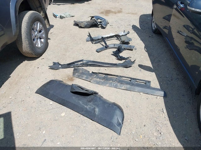 5TFSZ5AN0HX118123 Toyota Tacoma Sr5 V6
