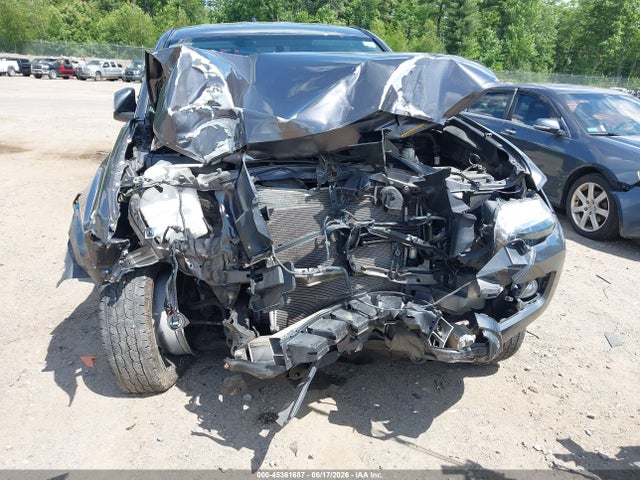 5TFSZ5AN0HX118123 Toyota Tacoma Sr5 V6