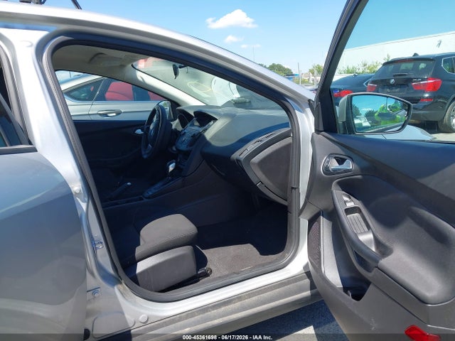 45361698 :رقم المزاد ، 1FADP3FE0JL283975 vin ، 2018 Ford Focus Se مزاد بيع