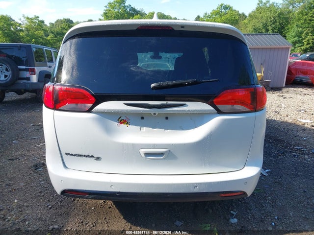 45361784 :رقم المزاد ، 2C4RC1BG8JR274312 vin ، 2018 Chrysler Pacifica Touring L مزاد بيع