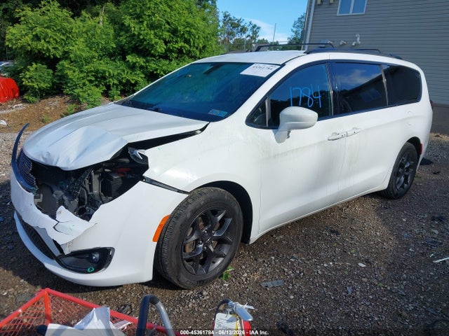 45361784 :رقم المزاد ، 2C4RC1BG8JR274312 vin ، 2018 Chrysler Pacifica Touring L مزاد بيع