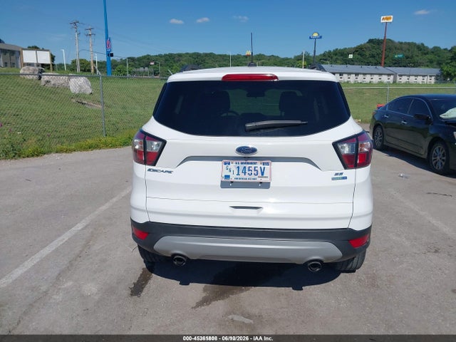 Ford ESCAPE SE 2018 1FMCU9GD7JUD08450 Image 17
