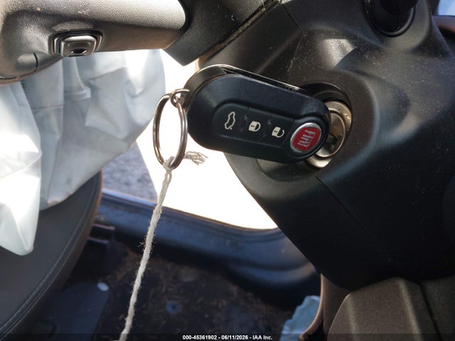 2014 Fiat 500l Trekking მანქანა იყიდება აუქციონზე, vin: ZFBCFADH0EZ010745, აუქციონის ნომერი: 45361902