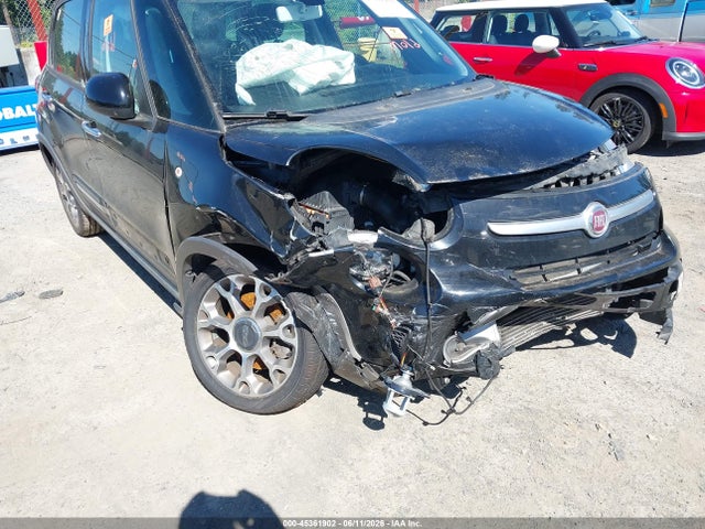 2014 Fiat 500l Trekking მანქანა იყიდება აუქციონზე, vin: ZFBCFADH0EZ010745, აუქციონის ნომერი: 45361902