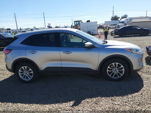 1FMCU9G67MUA69729 Ford ESCAPE SE