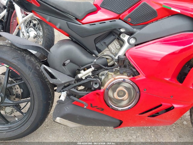 Ducati Panigale V4s 2022 ZDMDAGWW0NB001829 Image 8