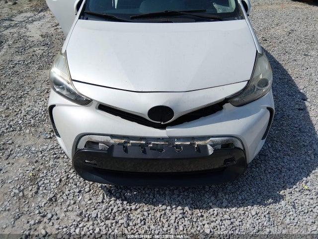 Продаж на аукціоні авто 2015 Toyota Prius V Two, vin: JTDZN3EU6FJ018799, номер лоту: 45361992