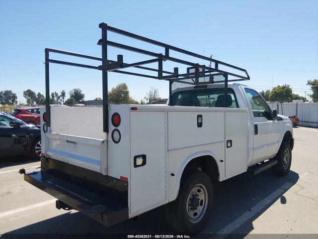Ford F-350 Xl 2016 1FDRF3B6XGED02591 Image 4