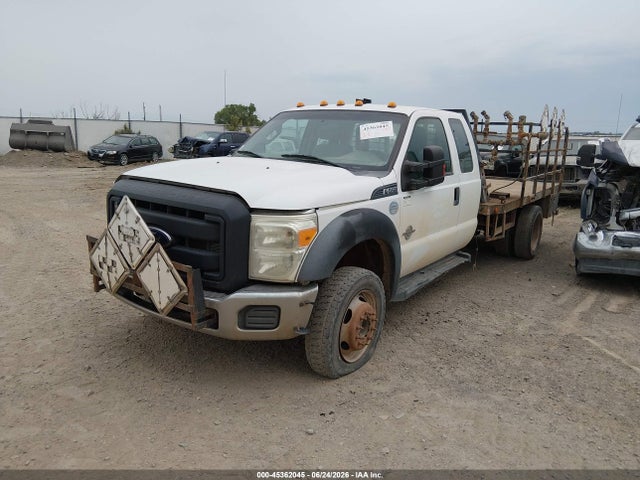 Ford F-550 Chassis Xl 2015 1FD0X5HT4FEC54812 Image 2