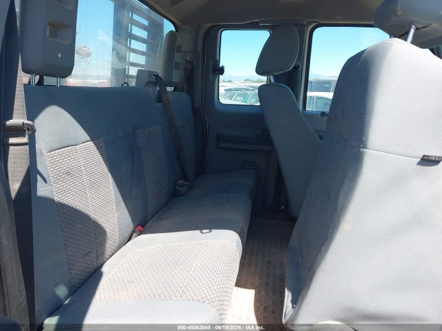 Ford F-550 Chassis Xl 2015 1FD0X5HT4FEC54812 Image 8