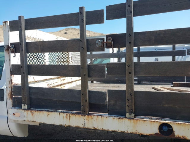 Ford F-550 Chassis Xl 2015 1FDUF5GT2FED41825 Image 15