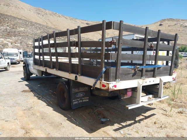 Ford F-550 Chassis Xl 2015 1FDUF5GT2FED41825 Image 3