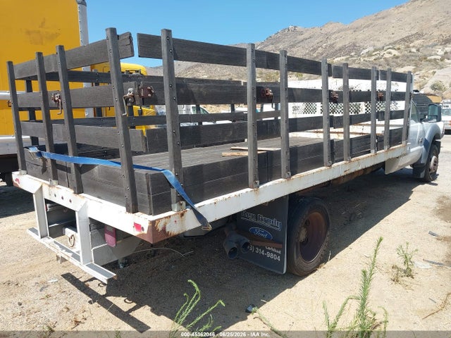 Ford F-550 Chassis Xl 2015 1FDUF5GT2FED41825 Image 4