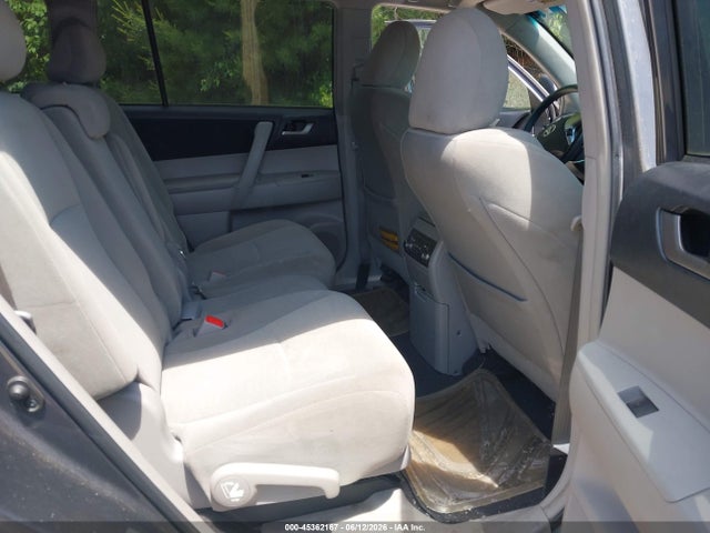 2013 Toyota Highlander Base Plus V6 მანქანა იყიდება აუქციონზე, vin: 5TDBK3EH0DS237271, აუქციონის ნომერი: 45362167