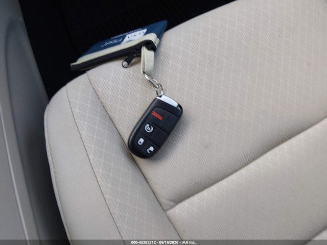 1C4RJFAG5MC793660 Jeep Grand Cherokee Laredo E 4x4