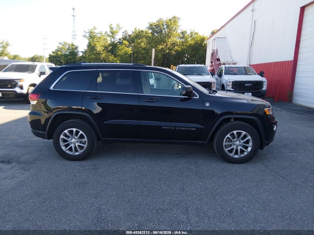 1C4RJFAG5MC793660 Jeep Grand Cherokee Laredo E 4x4