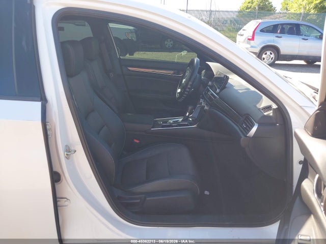 1HGCV1F33KA052467 Honda Accord Sport