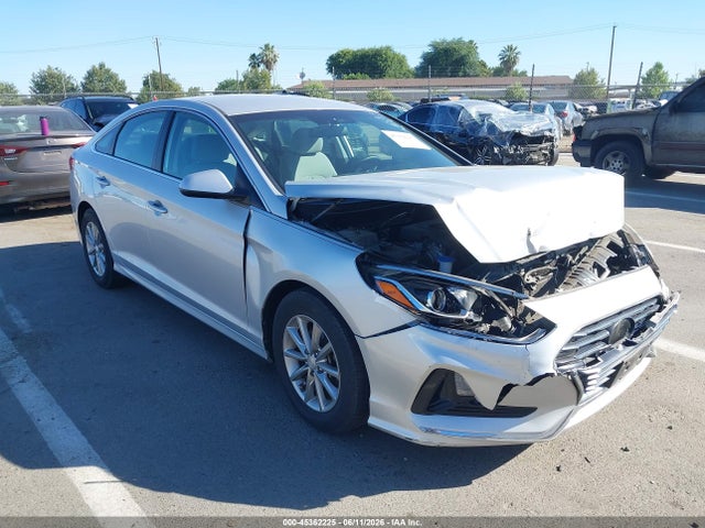 Hyundai SONATA SE 2018 5NPE24AF0JH656598 Image 1