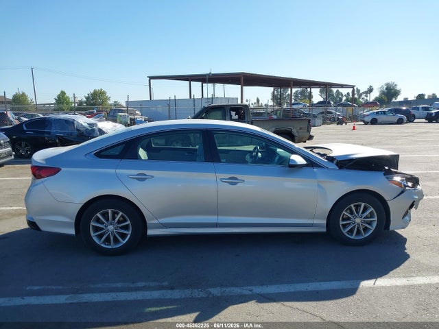 Hyundai SONATA SE 2018 5NPE24AF0JH656598 Image 16