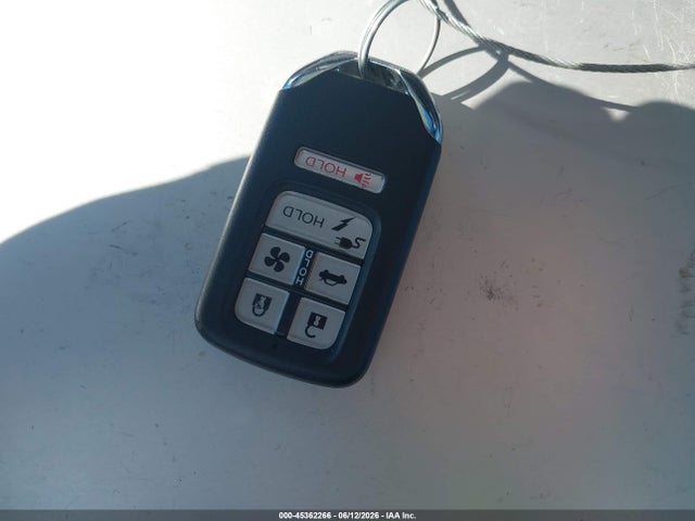 Auction sale of the 2019 Honda Clarity Plug-in Hybrid Touring, vin: JHMZC5F33KC004475, lot number: 45362266