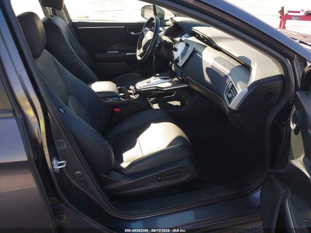 Auction sale of the 2019 Honda Clarity Plug-in Hybrid Touring, vin: JHMZC5F33KC004475, lot number: 45362266