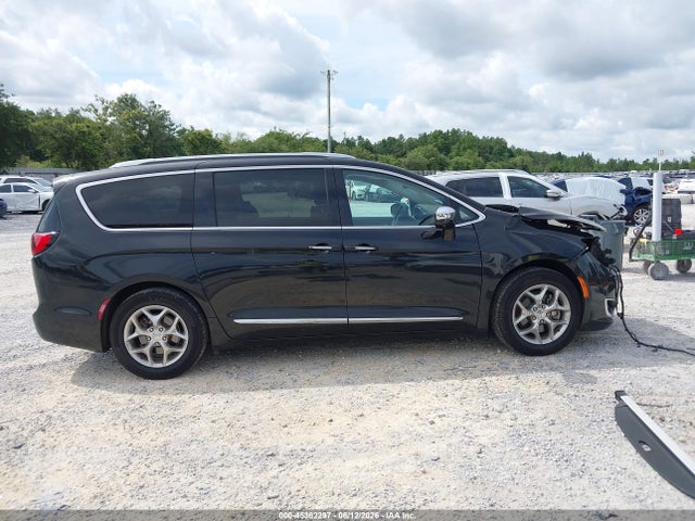 2017 Chrysler Pacifica Limited მანქანა იყიდება აუქციონზე, vin: 2C4RC1GG5HR528500, აუქციონის ნომერი: 45362297