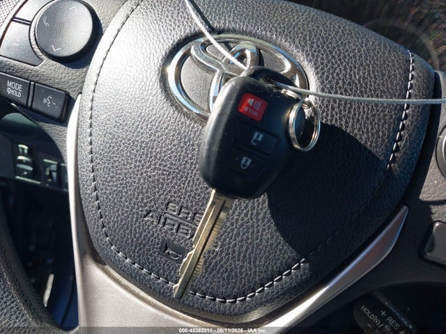 Toyota RAV4 LE 2018 2T3ZFREV1JW516640 Image 11