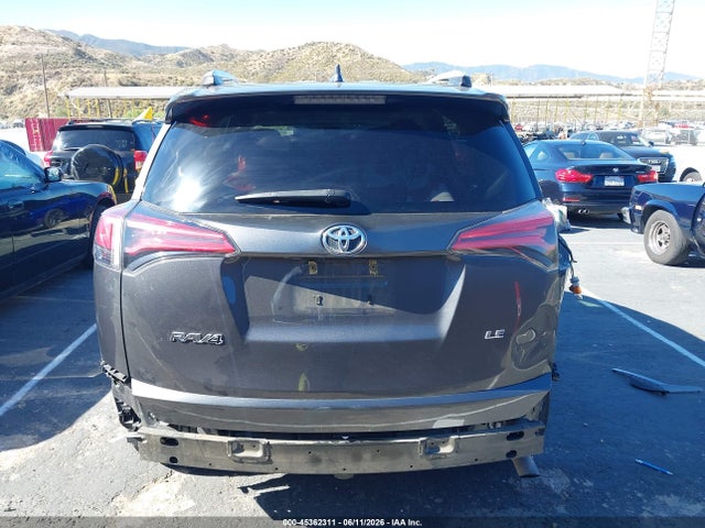 Toyota RAV4 LE 2018 2T3ZFREV1JW516640 Image 17