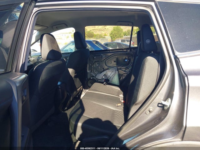 Toyota RAV4 LE 2018 2T3ZFREV1JW516640 Image 8